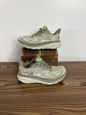 HOKA Clifton 9 Running Shoes Olive Green Women’s Size 7 B  Comfortable No Insole
